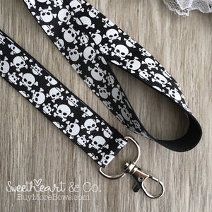 Black & White Skull & Crossbones Lanyard